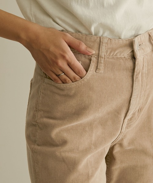 SALON adam et rope'（サロン アダム エ ロペ）の「【Healthy DENIM for SALON】別注Lotus フレアーコーデュロイパンツ（その他パンツ・レディース・ブラウン・23/24/25/26/22）」の12枚目の写真