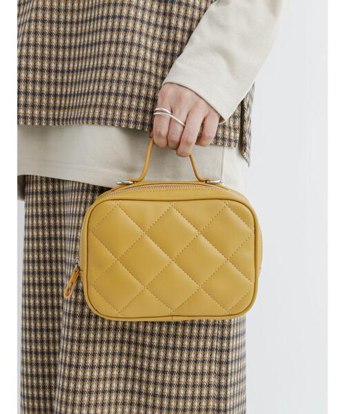 Lugnoncure（ルノンキュール）の「キルティングショルダーバッグ（ハンドバッグ・レディース・ブラック/オフホワイト/イエロー・ﾌﾘ-）」の4枚目の写真