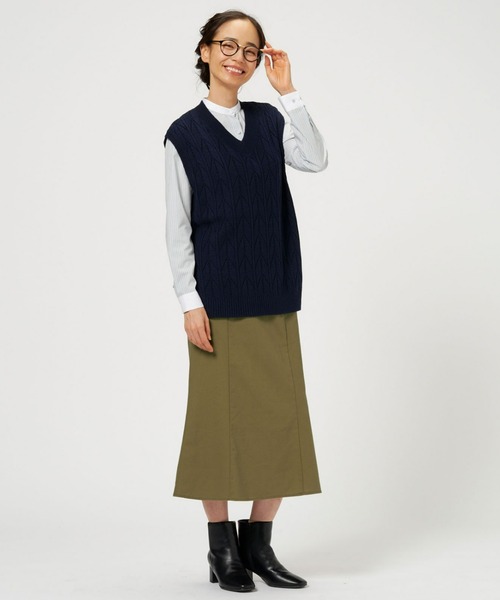 TOKYO SHIRTS(トウキョウシャツ)の「Vネック ゆるシルエット ニットベスト(ベスト・レディース・ネイビー/ライトグリーン/ライトベージュ・M/L)」の5枚目の写真