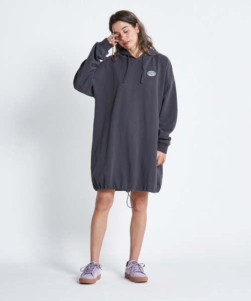 ROXY(ロキシー)の「JIVY DRESS/ロキシーワンピース(ワンピース・レディース・パープル/グレー/ブラック・SMALL/MEDIUM/LARGE)」の5枚目の写真