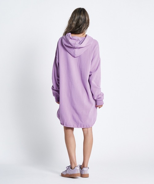 ROXY(ロキシー)の「JIVY DRESS/ロキシーワンピース(ワンピース・レディース・パープル/グレー/ブラック・SMALL/MEDIUM/LARGE)」の8枚目の写真