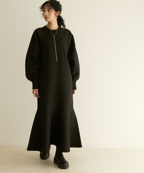 SALON adam et rope'（サロン アダム エ ロペ）の「ヘムフレア―ニットマーメイドワンピース（ワンピース・レディース・ブラック/ホワイト・FREE）」の18枚目の写真