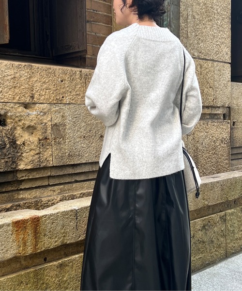 Chez toi(シェトワ)の「MIX糸ラグラン切替袖ボリュームプルオーバー(ニット/セーター・レディース・インディゴブルー/パープル/アイボリー/ライトグレー・FREE)」の15枚目の写真