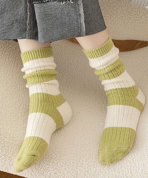 Fun & Daily（ファンアンドデイリー）の「F&D : ボーダーニットソックス（ソックス/靴下・レディース・ブラック/グレー/グリーン/パープル・FREE）」の10枚目の写真