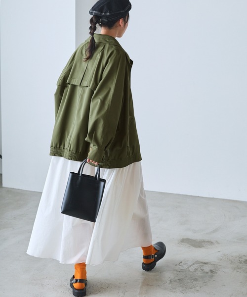 forksy.（フォルクシー）の「【forksy.】オーバーサイズ バックヨーク ショートトレンチブルゾン（トレンチコート・レディース・カーキ/ブラック/ベージュ・FREE）」の14枚目の写真