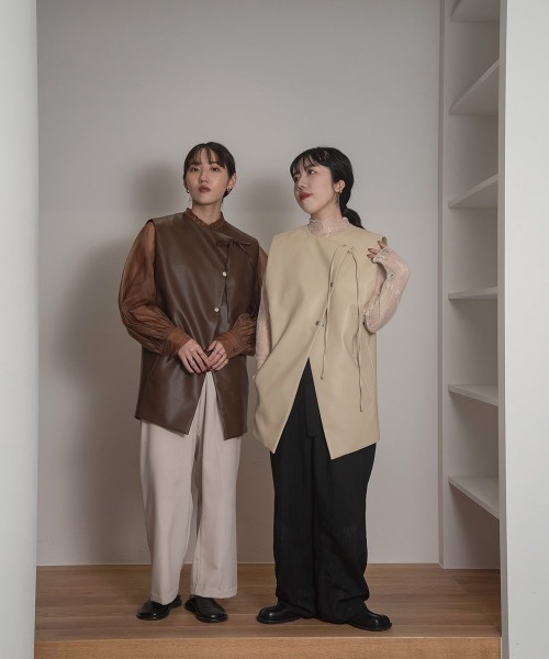 lawgy（ラウジー）の「ribbon design leather vest（ベスト・レディース・ブラウン/ベージュ・FREE）」の8枚目の写真