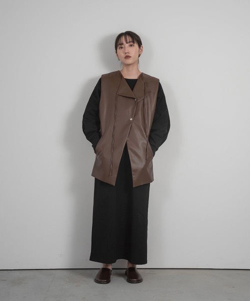 lawgy（ラウジー）の「ribbon design leather vest（ベスト・レディース・ブラウン/ベージュ・FREE）」の10枚目の写真