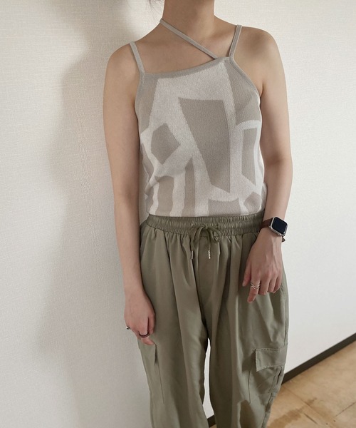 Reurie'(レウリィ)の「【ZOZO限定】ミリタリーカーゴパンツ / パラシュートパンツ ミリタリーパンツ アイボリー カーキ チャコール ブラック ロング(カーゴパンツ・レディース・カーキ/アイボリー/ブラック/チャコールグレー・FREE)」の12枚目の写真