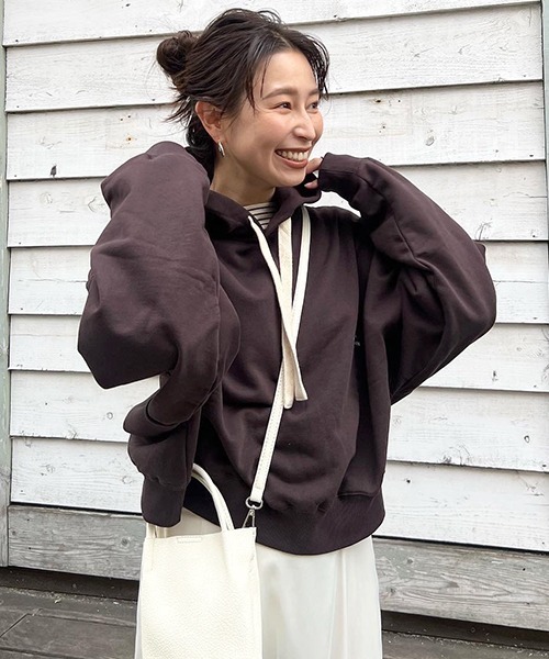 CREDONA（クレドナ）の「刺繍ロゴフーディ（パーカー・レディース・ダークブラウン/グレー/ピンク・FREE）」の4枚目の写真