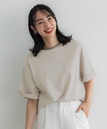 袖ロールアップTシャツ