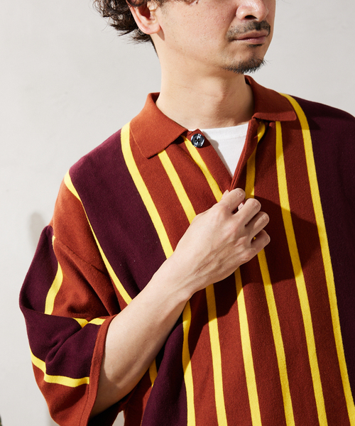 JOURNAL STANDARD relume（ジャーナルスタンダード　レリューム）の「CALIFORNIA STRIPE ニットポロシャツ（ポロシャツ・メンズ・サックスブルー/ブラック/ボルドー・MEDIUM/LARGE）」の3枚目の写真