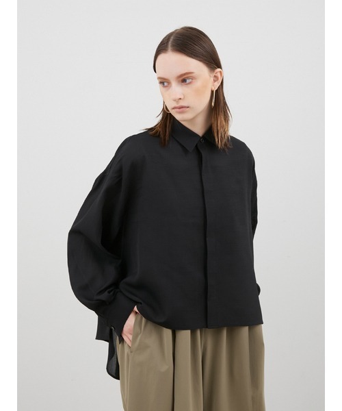 MIESROHE（ミースロエ）の「オーバーサイズテントラインSH 