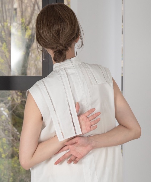 Amiur（エミレ）の「asymmetry ladder lace ops