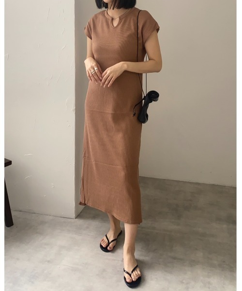 leimn（レイムン）の「ワッフルキーネックワンピース（ワンピース・レディース・アイボリー/モカ/チャコールグレー/ブラック・M）」の4枚目の写真