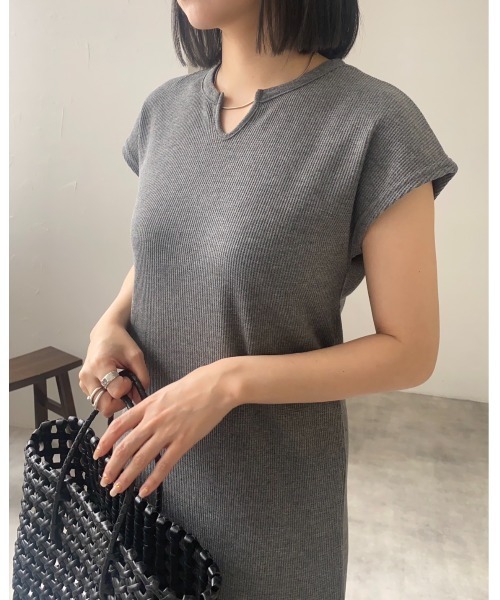 leimn（レイムン）の「ワッフルキーネックワンピース（ワンピース・レディース・アイボリー/モカ/チャコールグレー/ブラック・M）」の10枚目の写真