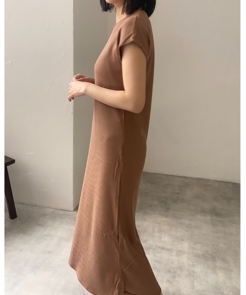 leimn（レイムン）の「ワッフルキーネックワンピース（ワンピース・レディース・アイボリー/モカ/チャコールグレー/ブラック・M）」の11枚目の写真
