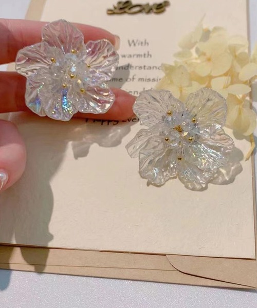 LYEON（リヨン）の「フラワークリアピアス（ピアス（両耳用）・レディース・クリア・FREE）」の2枚目の写真