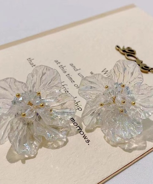 LYEON（リヨン）の「フラワークリアピアス（ピアス（両耳用）・レディース・クリア・FREE）」の4枚目の写真