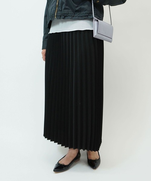 NICOLE white（ニコルホワイト）の「プリーツスカート（スカート・レディース・ブラック/キャメル/サックスブルー・FREE）」の2枚目の写真