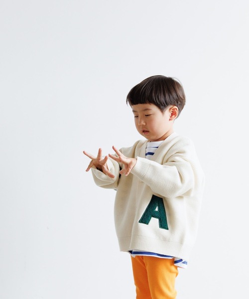 LOWRYS FARM（ローリーズファーム）の「５Ｇレタードカーデ　961680（ニット/セーター・キッズ・ネイビー/レッド/アイボリー・110cm/120cm/130cm/140cm/150cm）」の2枚目の写真