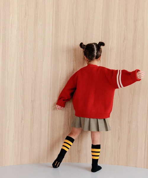 LOWRYS FARM（ローリーズファーム）の「５Ｇレタードカーデ　961680（ニット/セーター・キッズ・ネイビー/レッド/アイボリー・110cm/120cm/130cm/140cm/150cm）」の4枚目の写真