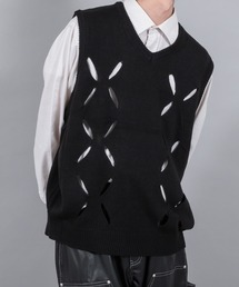 Perushu（ペルーシュ）の「リーフデザインニットベスト（ベスト・メンズ）」