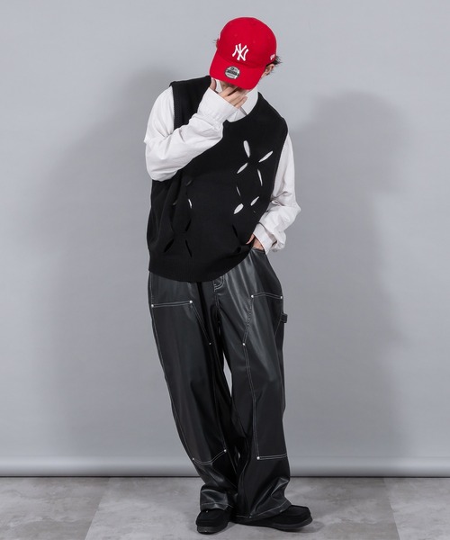 Perushu(ペルーシュ)の「リーフデザインニットベスト(ベスト・メンズ・ブラック/レッド系その他/ブラウン・LARGE/MEDIUM)」の18枚目の写真