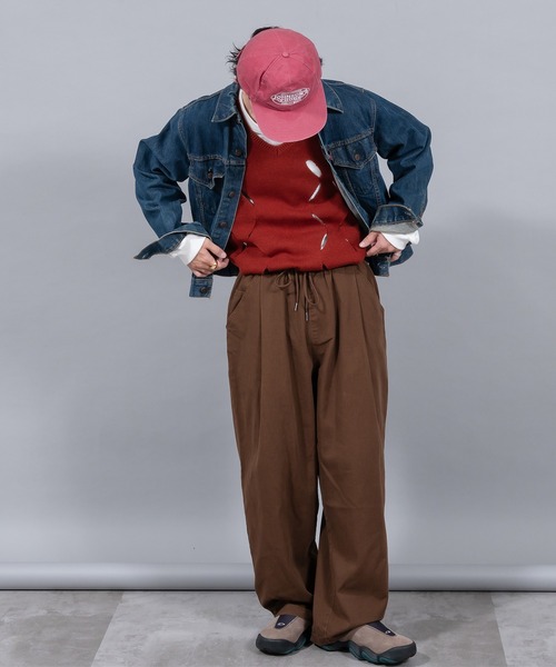 Perushu(ペルーシュ)の「リーフデザインニットベスト(ベスト・メンズ・ブラック/レッド系その他/ブラウン・LARGE/MEDIUM)」の6枚目の写真