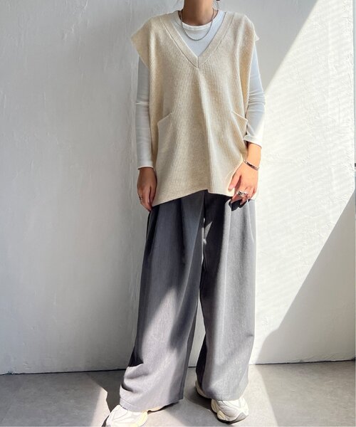 LBC（エルビーシー）の「ポケ付きニットロングベスト（ベスト・レディース・オフホワイト/グレー/ベージュ・M）」の17枚目の写真