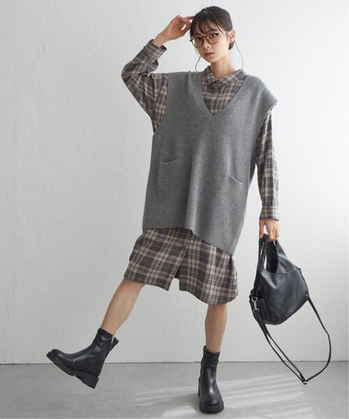 LBC（エルビーシー）の「ポケ付きニットロングベスト（ベスト・レディース・オフホワイト/グレー/ベージュ・M）」の18枚目の写真