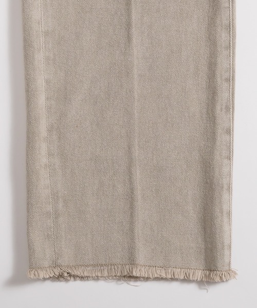 MUHET（ミュエータ）の「裾フリンジデニムパンツ（デニムパンツ・レディース・インディゴブルー/ブルー/カーキ・LARGE/MEDIUM/SMALL）」の18枚目の写真