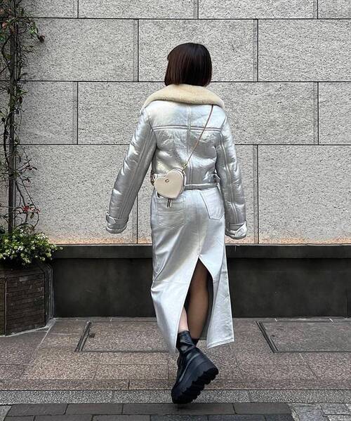 COACH（コーチ）の「メタリック レザー ロング スカート（スカート