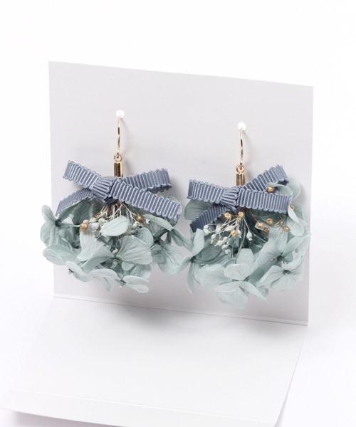 GLOBAL WORK(グローバルワーク)の「MADE IN JAPANドライフラワーブリザーブドピアス/993079(ピアス(両耳用)・レディース・ホワイト/ライトブルー/ベージュ・FREE)」の6枚目の写真
