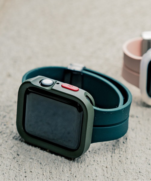 zandy（ズィーアンドワイ）の「zandy ズィーアンドワイ Apple Watch ケース＆ベルトセット マットタイプ【スクエアソフトフレーム】 アップルウォッチカバー& シリコンループバンド /// set2（デジタル腕時計・メンズ・ブラック×グレー/ピンク/グリーン/グレイッシュブルー/ホワイト×シルバー/オレンジ/ネイビー/シルバー×ブラック/ブルーグレー/シルバー×ブルー/ミント/オレンジ系その他・S/M）」の4枚目の写真