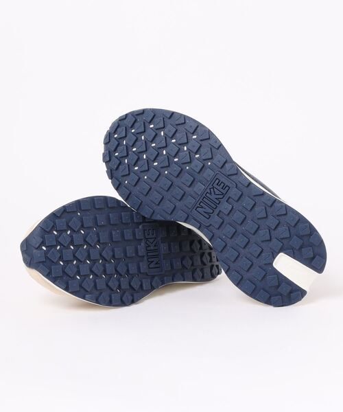 NIKE（ナイキ）の「【NIKE】ナイキ フェニックス ワッフル ウィメンズシューズ（スニーカー・レディース・ベージュ/ホワイト・22.5cm/24/24.5cm/25/25.5cm/23/23.5cm）」の5枚目の写真