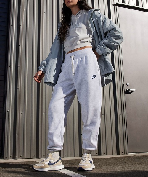 NIKE（ナイキ）の「【NIKE】ナイキ フェニックス ワッフル ウィメンズシューズ（スニーカー・レディース・ベージュ/ホワイト・22.5cm/24/24.5cm/25/25.5cm/23/23.5cm）」の14枚目の写真