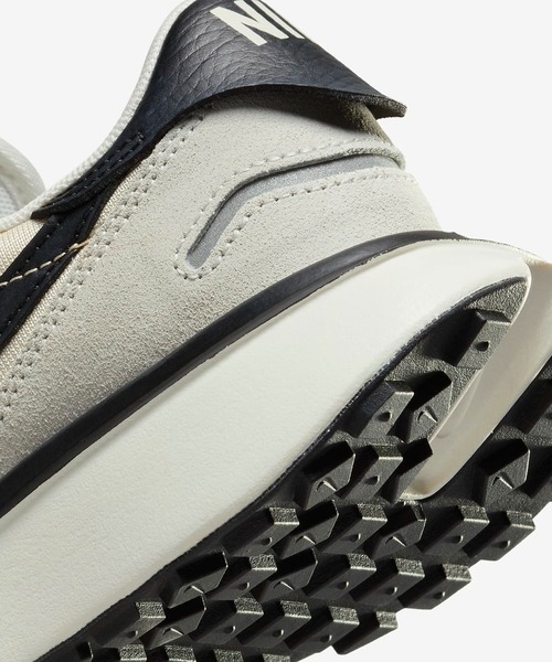 NIKE（ナイキ）の「【NIKE】ナイキ フェニックス ワッフル ウィメンズシューズ（スニーカー・レディース・ベージュ/ホワイト・22.5cm/24/24.5cm/25/25.5cm/23/23.5cm）」の19枚目の写真