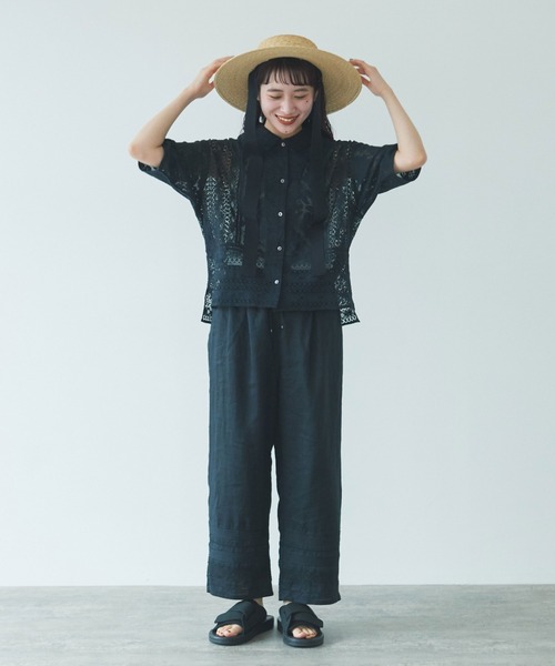 パッチワークレース 半袖シャツ  yuni ユニ　bulle de savon yuni（ユニ ）の「パッチワークレース 半袖シャツ 1701BL023241