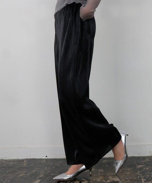 LIAN(リアン)の「メタリックプリーツパンツ(その他パンツ・レディース・ゴールド/ブラック/シルバー・FREE)」の12枚目の写真