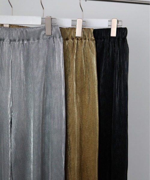 LIAN(リアン)の「メタリックプリーツパンツ(その他パンツ・レディース・ゴールド/ブラック/シルバー・FREE)」の5枚目の写真