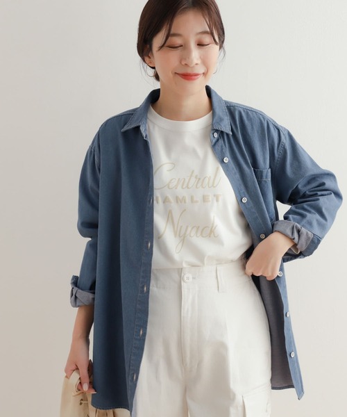 URBAN RESEARCH DOORS（アーバンリサーチドアーズ）の「デニムレギュラーカラーシャツ（Tシャツ/カットソー・レディース・ライトインディゴブルー/ワンウォッシュ・MEDIUM）」の3枚目の写真