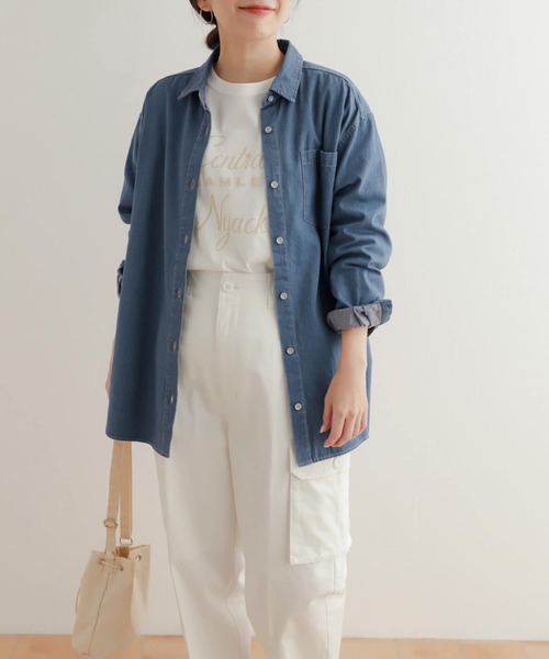 URBAN RESEARCH DOORS（アーバンリサーチドアーズ）の「デニムレギュラーカラーシャツ（Tシャツ/カットソー・レディース・ライトインディゴブルー/ワンウォッシュ・MEDIUM）」の5枚目の写真