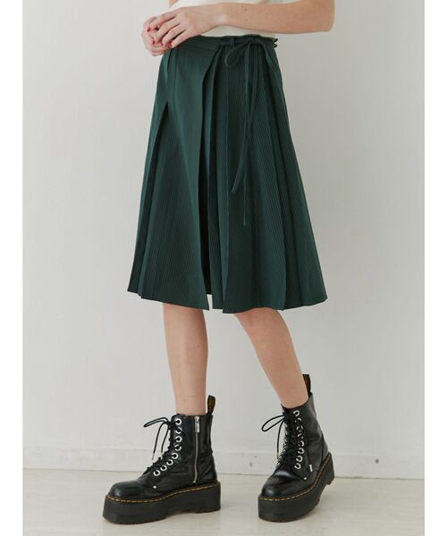 jouetie(ジュエティ)の「ニーレングスラッフプリーツスカート(スカート・レディース・ネイビー/レッド/グリーン・MEDIUM)」の2枚目の写真
