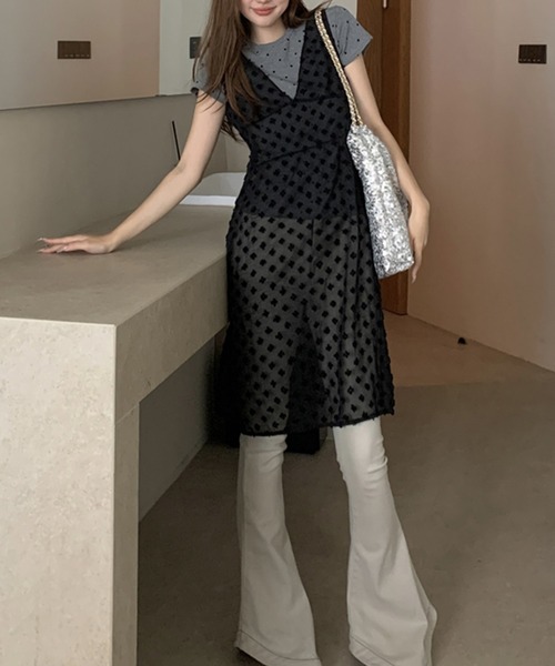 MILAE(ミレ)の「花柄シアー深Vネックワンピース(ワンピース・レディース・オフホワイト/ブラック・FREE)」の16枚目の写真