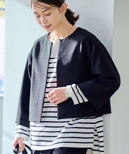 coen（コーエン）の「【RONEL】ダブルクロスノーカラーショートジャケット(セットアップ対応可能)（ノーカラージャケット・レディース・オフホワイト/ブラック/ネイビー・S/M）」の4枚目の写真