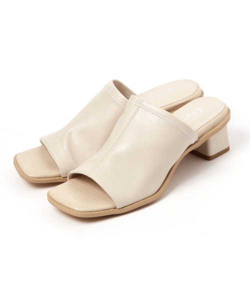 Elura（エルーラ）の「ふかふかFITストレッチミュール/109284（サンダル・レディース・アイボリー/ブラック・LARGE/SMALL/MEDIUM）」の7枚目の写真