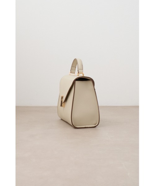 AZUL by moussy（アズールバイマウジー）の「ダイアゴナルワンハンドルフラップバッグ（ショルダーバッグ・レディース・ブラック/ライトベージュ・FREE）」の18枚目の写真