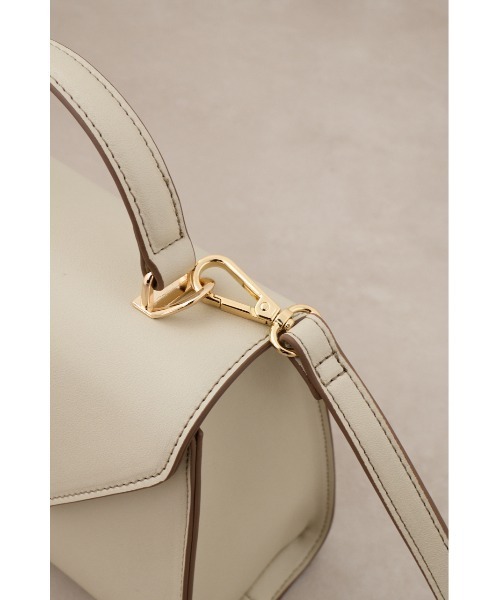 AZUL by moussy（アズールバイマウジー）の「ダイアゴナルワンハンドルフラップバッグ（ショルダーバッグ・レディース・ブラック/ライトベージュ・FREE）」の21枚目の写真