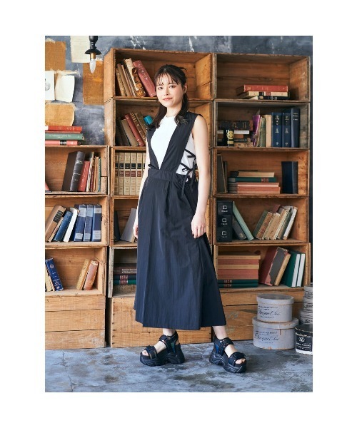 Mafmof(マフモフ)の「Mafmof(マフモフ)10.5cm厚底ボリュームソールスポーツサンダル(サンダル・レディース・ブラック系その他/ホワイト/ブラック・M/L/S/LL)」の9枚目の写真