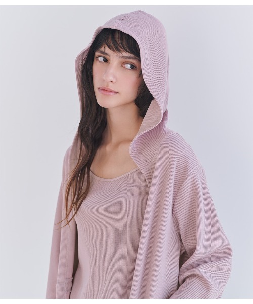 PEACH JOHN（ピーチジョン）の「【キャミ＋フーディ＋ロングパンツ３点セット】サーマルフーディ３点セット（ルームウェア/パジャマ・レディース・ピンク/グレイッシュベージュ・S/M/M/L）」の9枚目の写真
